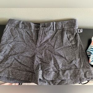 Club Monaco gray khaki shorts, mid rise
